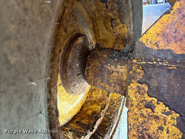 image for item EC4414 1995 John Deere 410D backhoe