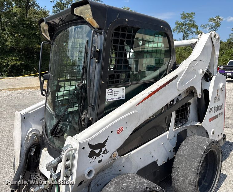 image for item EC4426 2016 Bobcat S570 skid steer loader