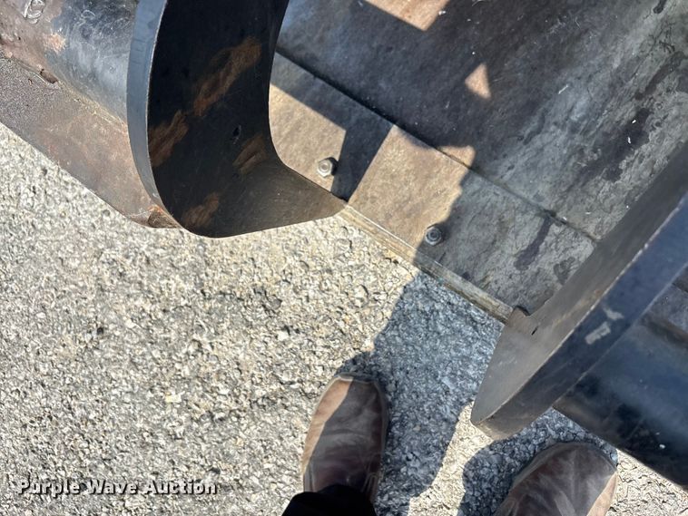 image for item EC4426 2016 Bobcat S570 skid steer loader