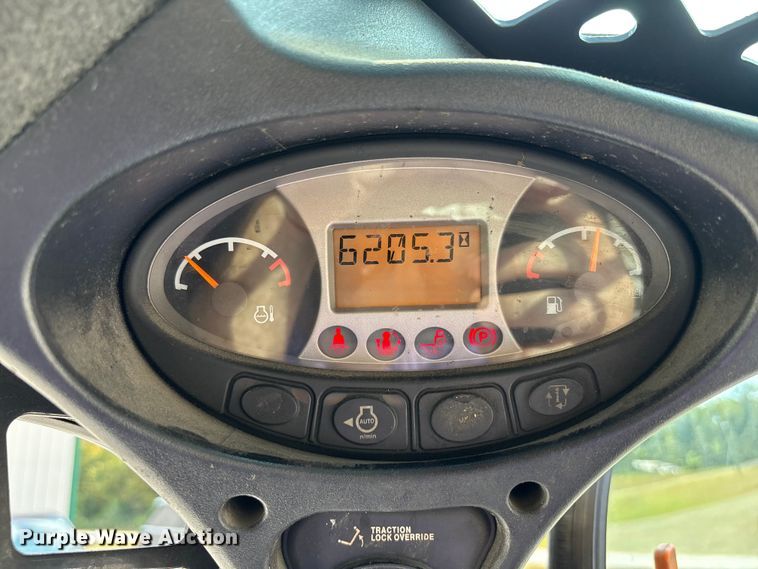 image for item EC4426 2016 Bobcat S570 skid steer loader