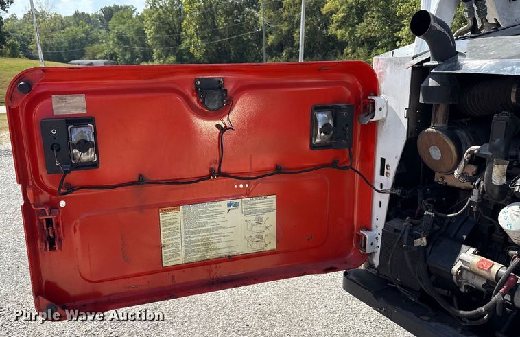 image for item EC4426 2016 Bobcat S570 skid steer loader