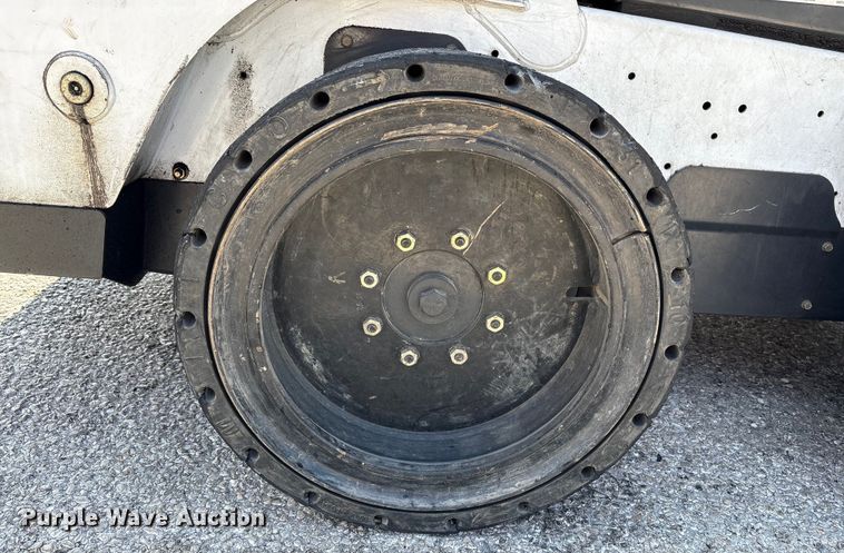 image for item EC4426 2016 Bobcat S570 skid steer loader