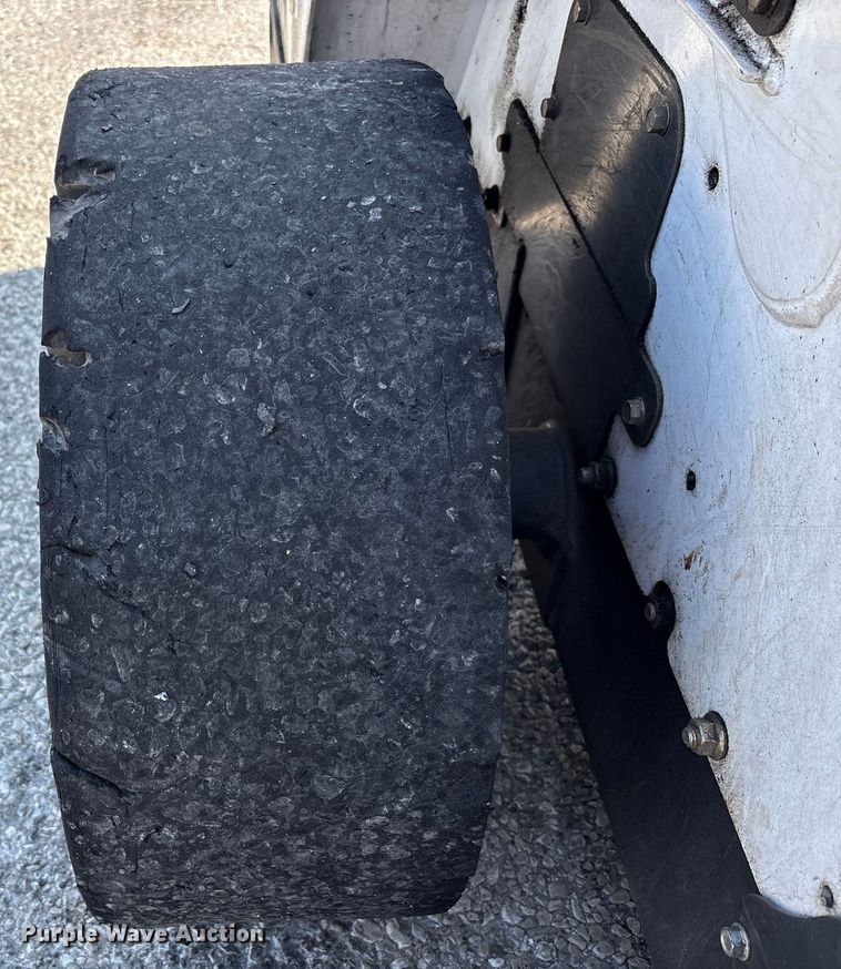 image for item EC4426 2016 Bobcat S570 skid steer loader