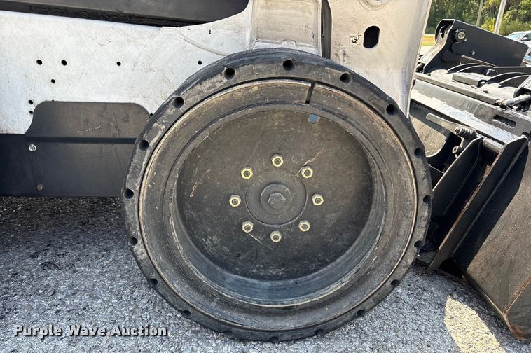 image for item EC4426 2016 Bobcat S570 skid steer loader