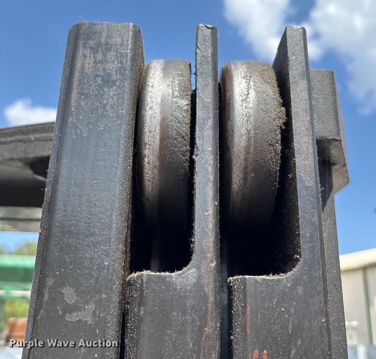 image for item EC4427 1999 Mitsubishi FG25B forklift