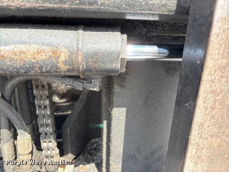 image for item EC4427 1999 Mitsubishi FG25B forklift