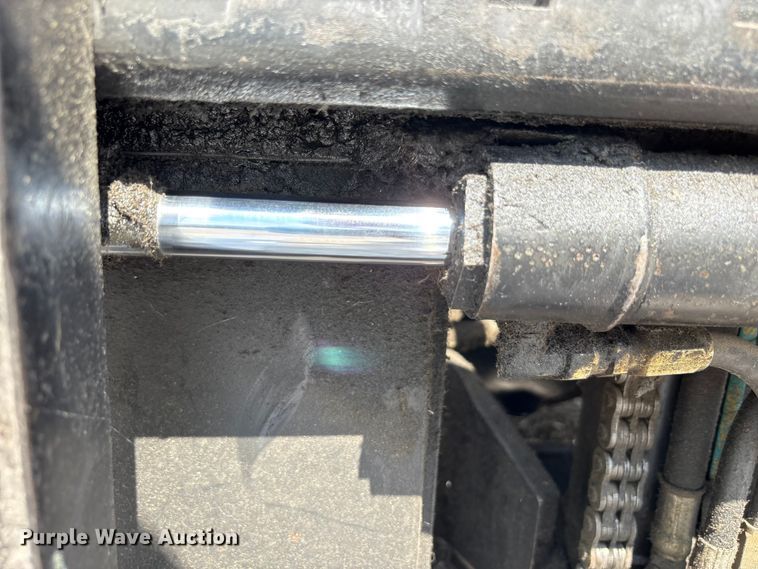 image for item EC4427 1999 Mitsubishi FG25B forklift