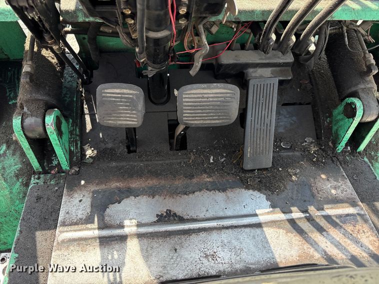 image for item EC4427 1999 Mitsubishi FG25B forklift