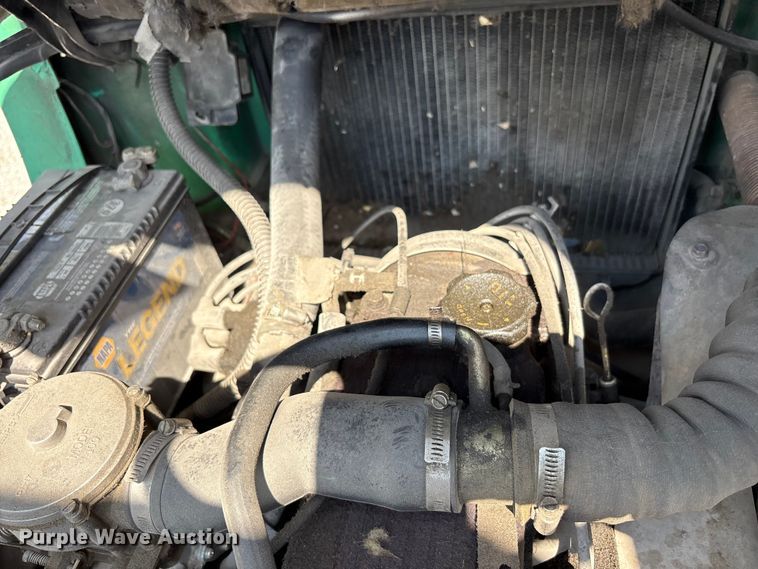 image for item EC4427 1999 Mitsubishi FG25B forklift