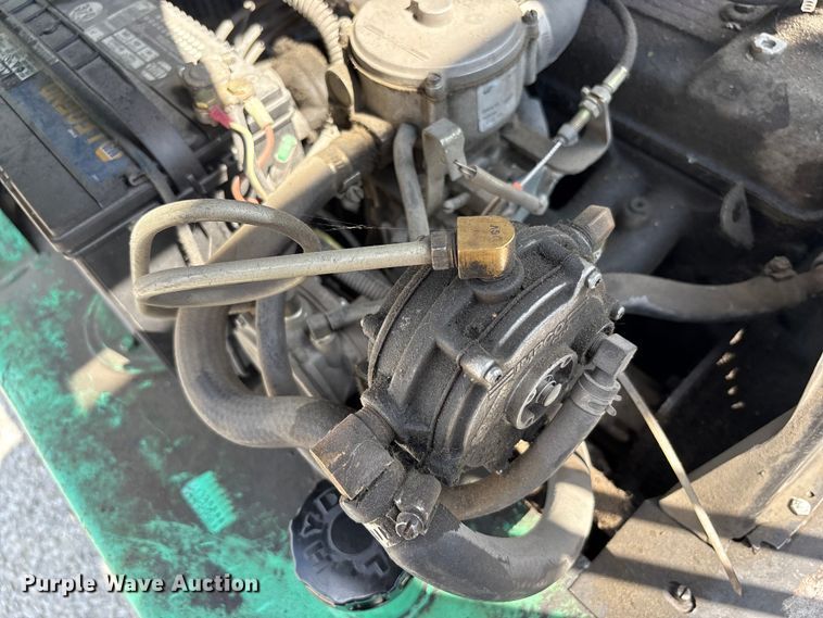 image for item EC4427 1999 Mitsubishi FG25B forklift