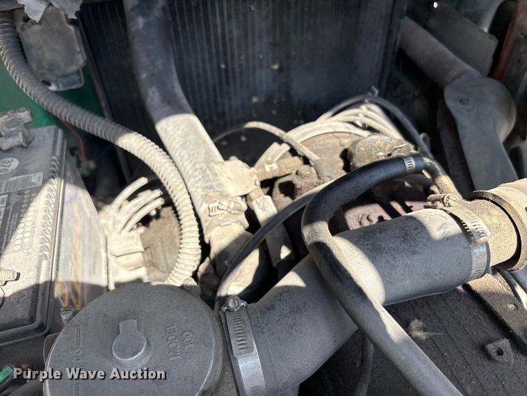 image for item EC4427 1999 Mitsubishi FG25B forklift