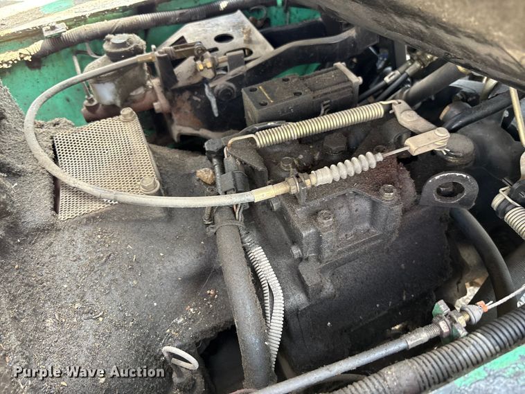 image for item EC4427 1999 Mitsubishi FG25B forklift