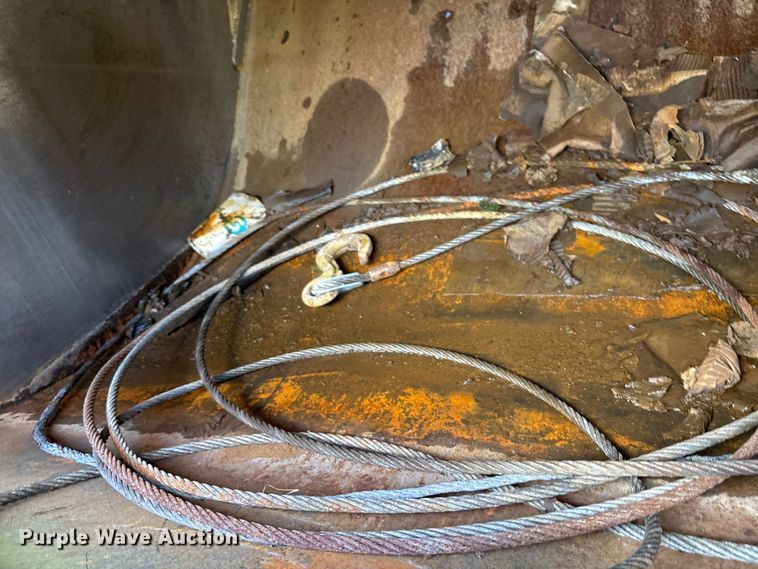 image for item EC4428 2001 Sterling  M7500 Acterra refuse truck