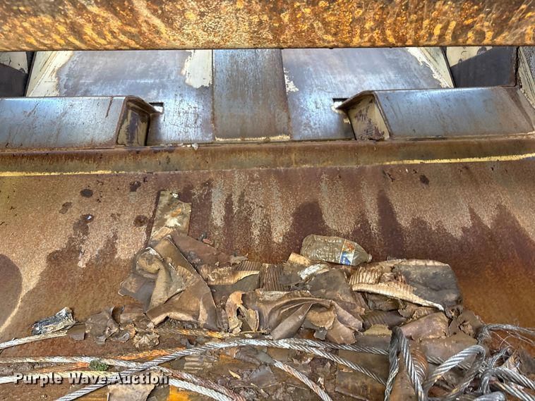 image for item EC4428 2001 Sterling  M7500 Acterra refuse truck