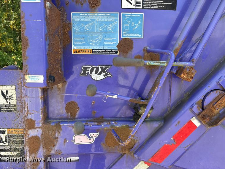 image for item EC4428 2001 Sterling  M7500 Acterra refuse truck