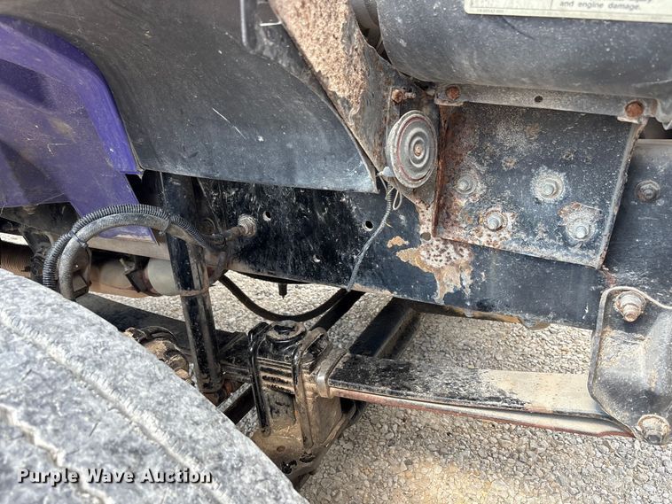 image for item EC4428 2001 Sterling  M7500 Acterra refuse truck