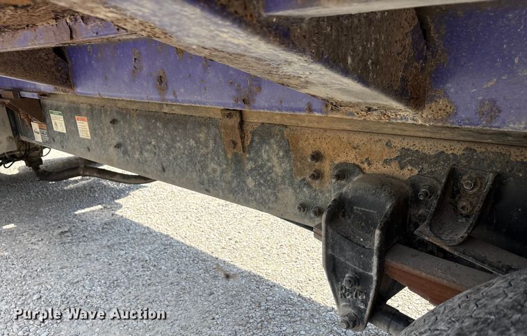 image for item EC4428 2001 Sterling  M7500 Acterra refuse truck