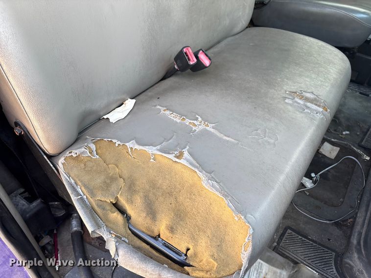 image for item EC4428 2001 Sterling  M7500 Acterra refuse truck