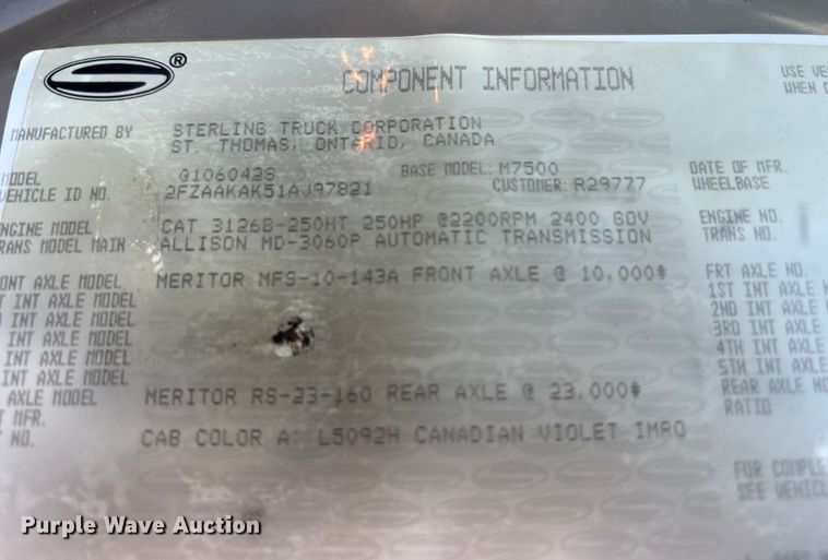 image for item EC4428 2001 Sterling  M7500 Acterra refuse truck