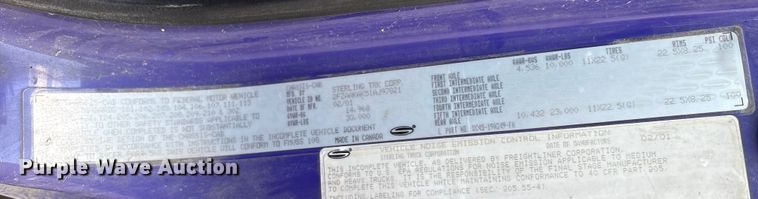 image for item EC4428 2001 Sterling  M7500 Acterra refuse truck