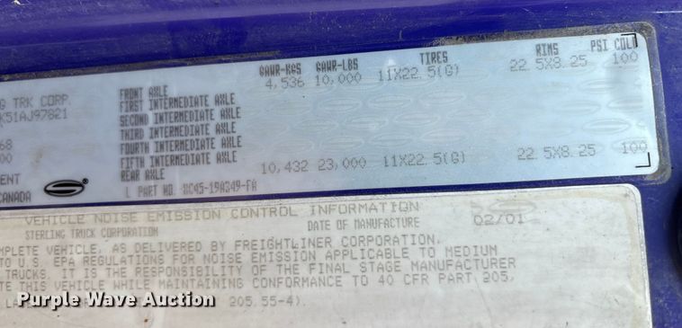 image for item EC4428 2001 Sterling  M7500 Acterra refuse truck