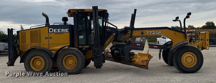 MOTOCONFORMADORA JOHN DEERE 772GP 2012