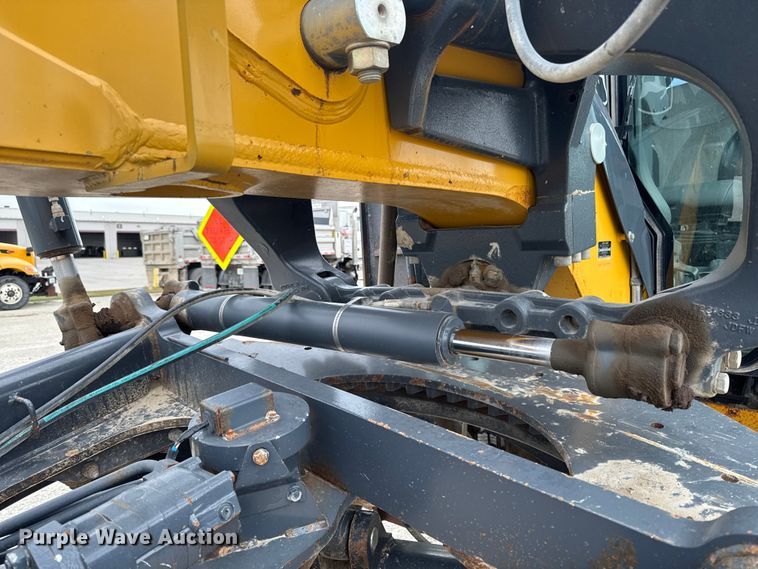 image for item ED1489 2012 John Deere 772GP motor grader