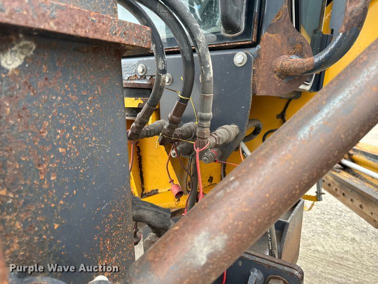 image for item ED1489 2012 John Deere 772GP motor grader