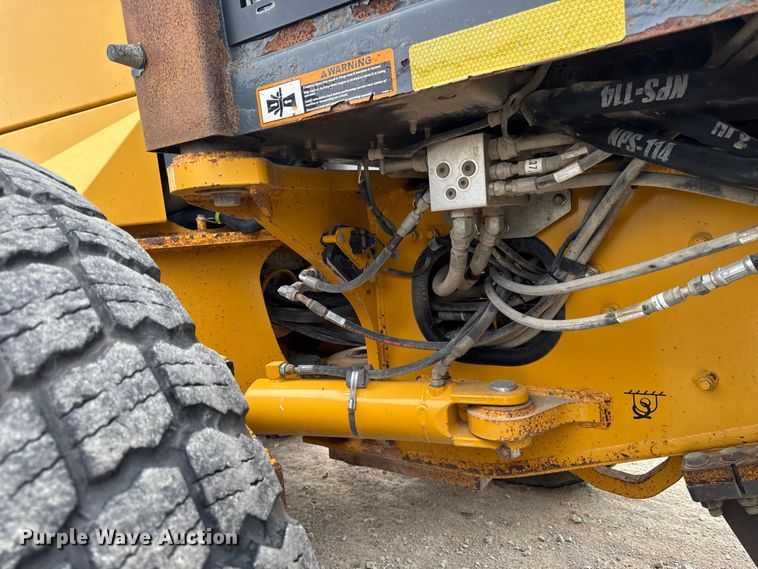 image for item ED1489 2012 John Deere 772GP motor grader