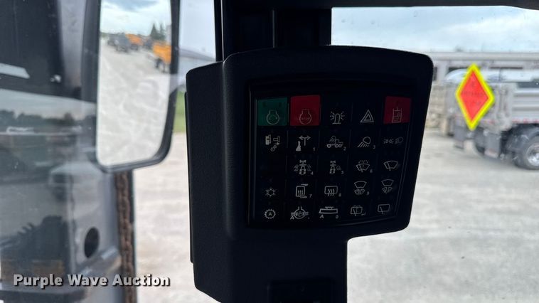 image for item ED1489 2012 John Deere 772GP motor grader