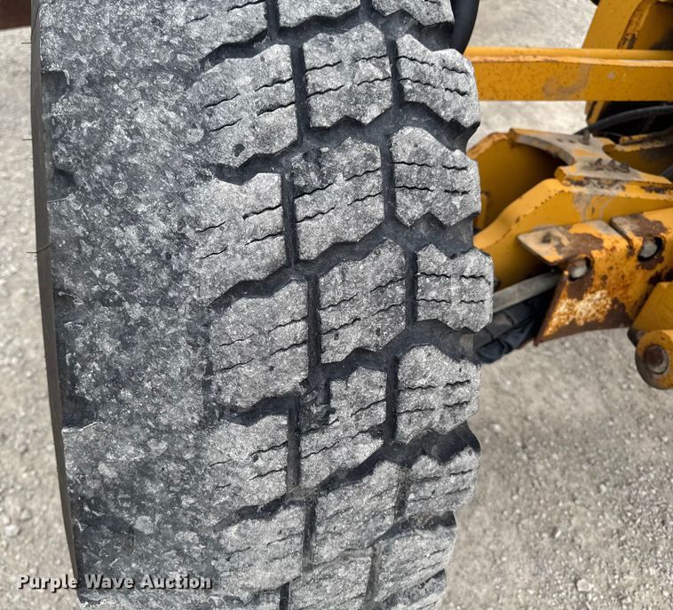 image for item ED1489 2012 John Deere 772GP motor grader