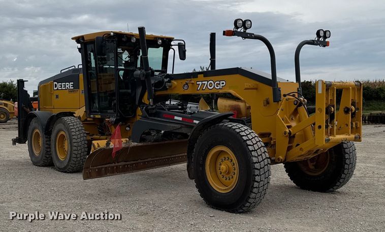 MOTOCONFORMADORA JOHN DEERE 770GP 2015