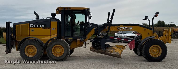 MOTOCONFORMADORA JOHN DEERE 770GP 2015