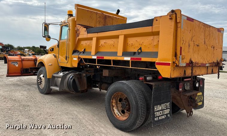 image for item ED1491 2016 Peterbilt 337 dump truck