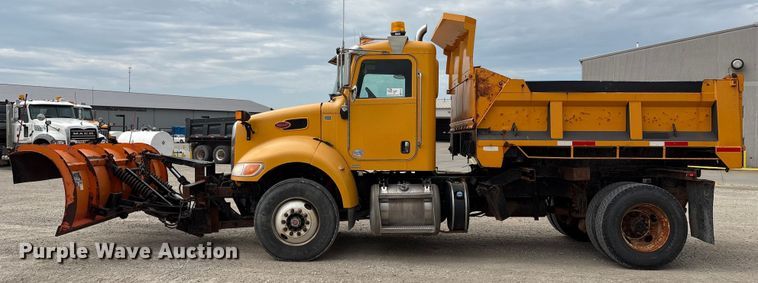 image for item ED1491 2016 Peterbilt 337 dump truck