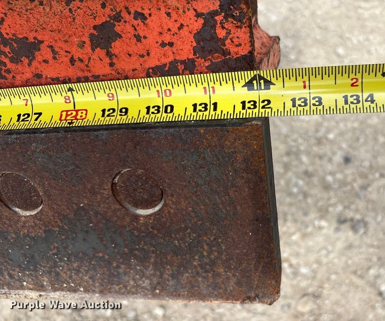 image for item ED1491 2016 Peterbilt 337 dump truck