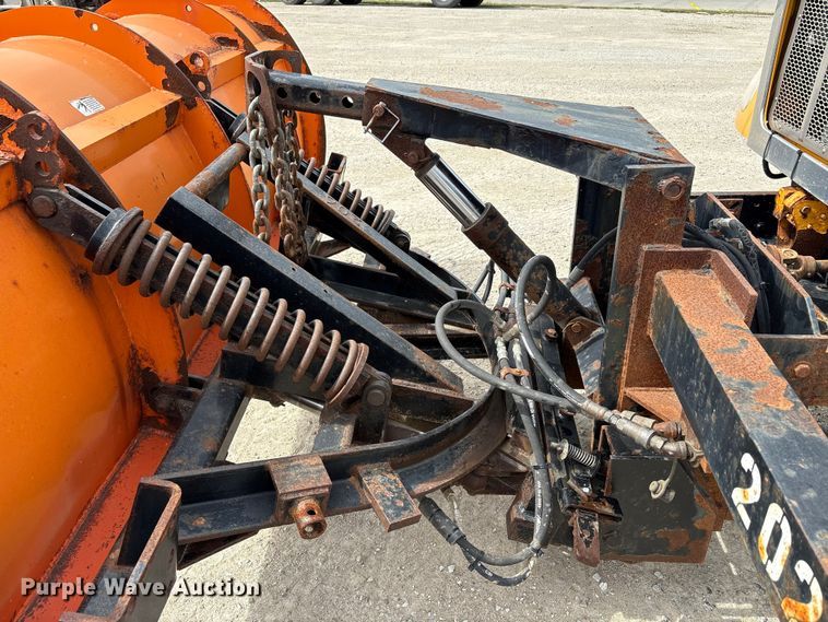 image for item ED1491 2016 Peterbilt 337 dump truck