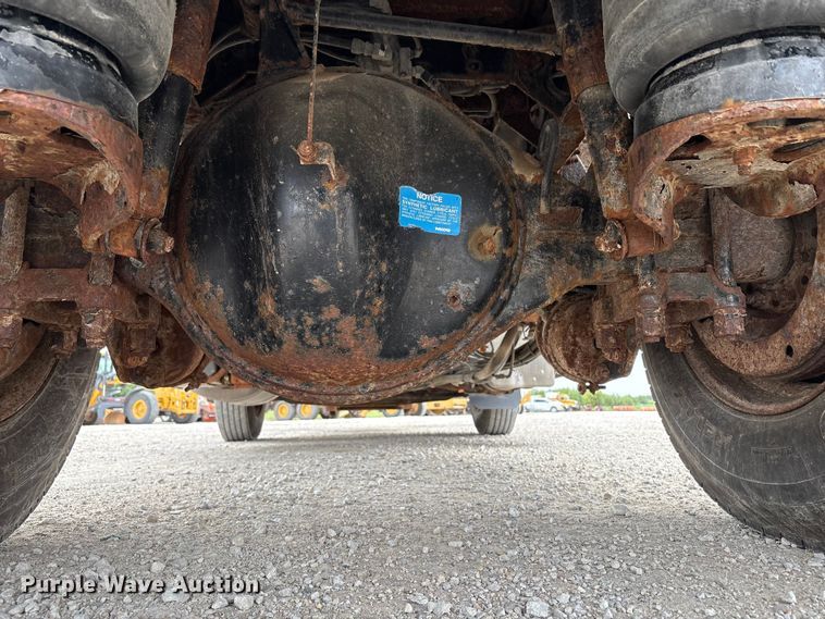 image for item ED1491 2016 Peterbilt 337 dump truck