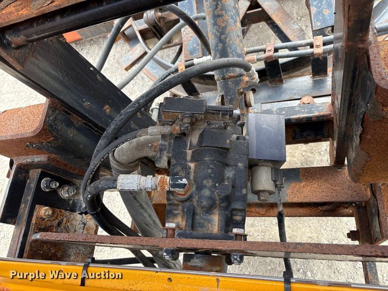 image for item ED1491 2016 Peterbilt 337 dump truck