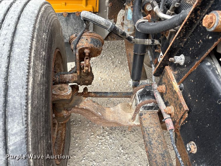 image for item ED1491 2016 Peterbilt 337 dump truck