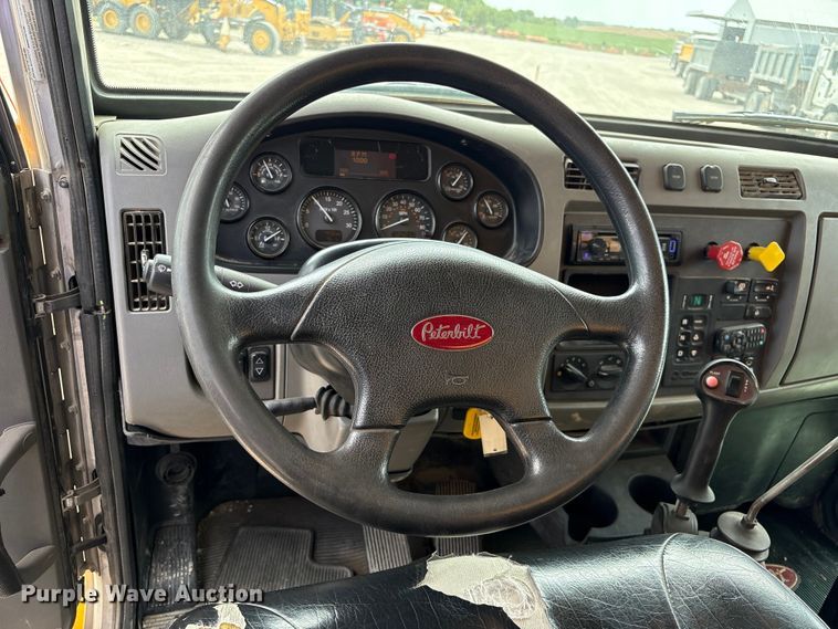 image for item ED1491 2016 Peterbilt 337 dump truck