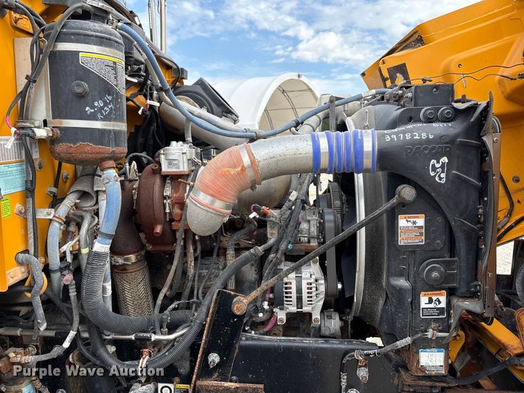 image for item ED1491 2016 Peterbilt 337 dump truck