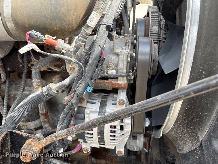 image for item ED1491 2016 Peterbilt 337 dump truck