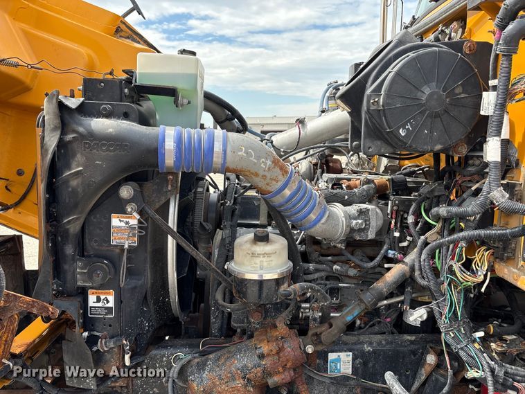 image for item ED1491 2016 Peterbilt 337 dump truck