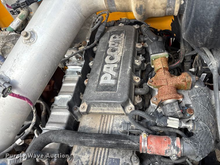 image for item ED1491 2016 Peterbilt 337 dump truck