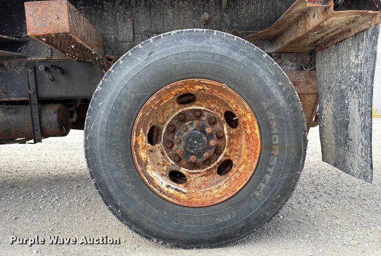 image for item ED1491 2016 Peterbilt 337 dump truck