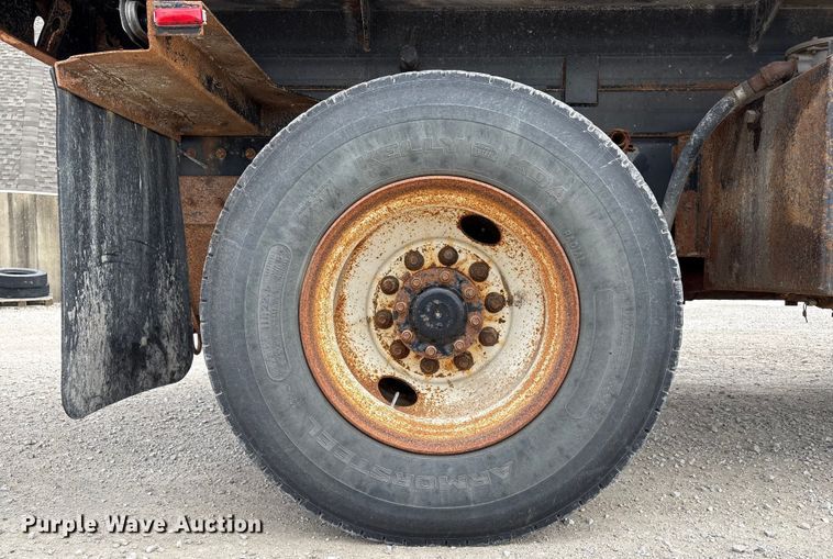 image for item ED1491 2016 Peterbilt 337 dump truck