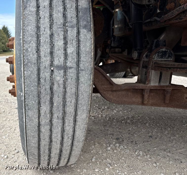 image for item ED1491 2016 Peterbilt 337 dump truck