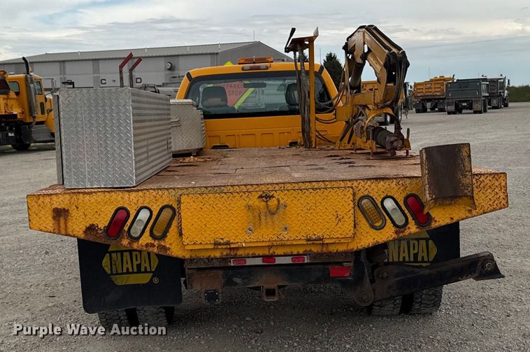 image for item ED1492 2011 Ford F450 Super Duty flatbed truck