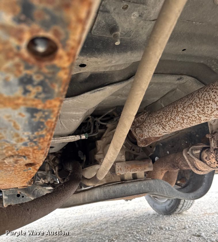 image for item ED1492 2011 Ford F450 Super Duty flatbed truck